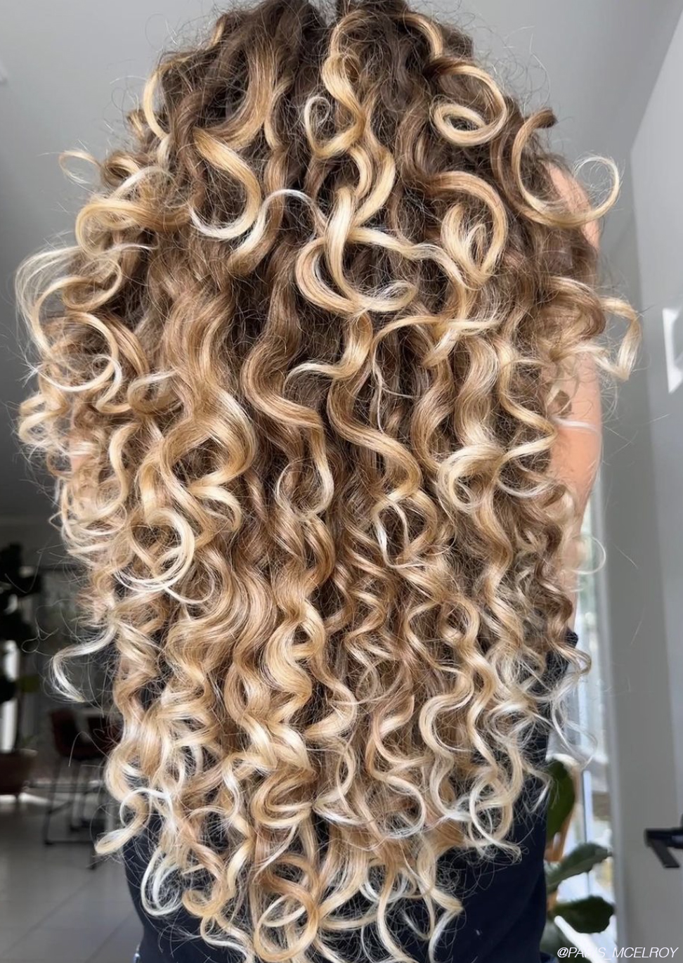 1051d599e48840c0389f curls