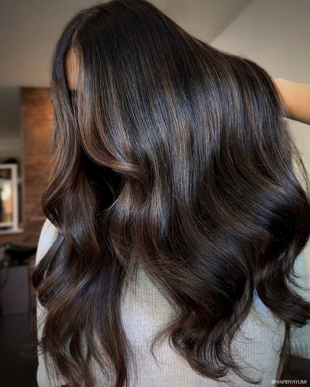 15b4379452bacef3cc62 brunette