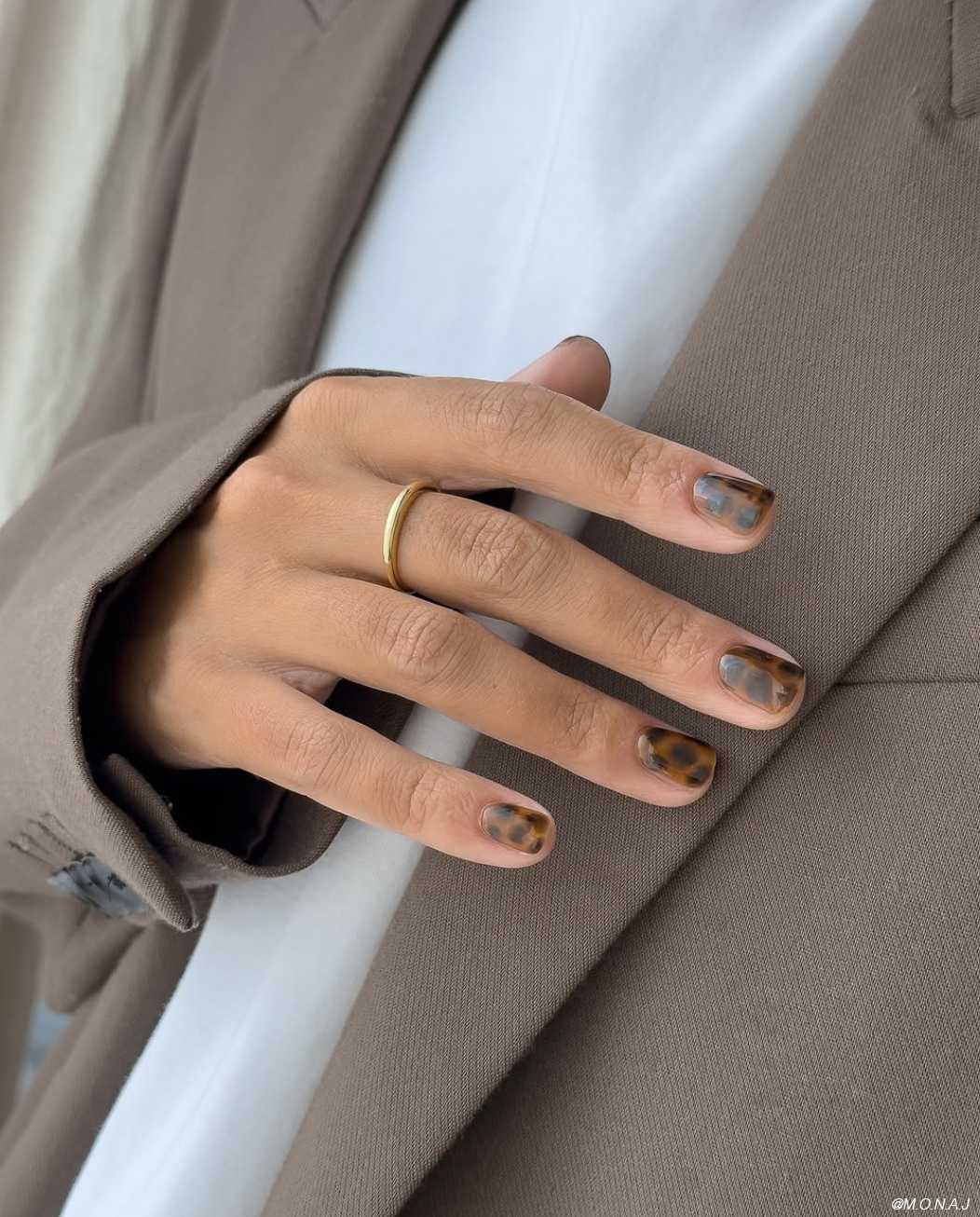 513806dd019d6a93196e nails