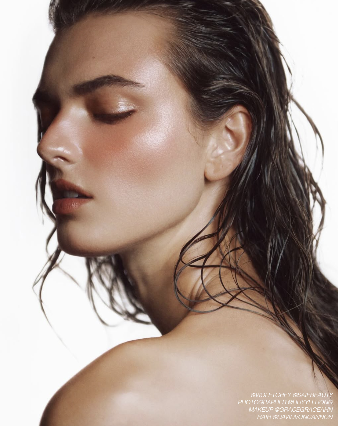 6439cbdd7f119bd42ca1 moonlit skin