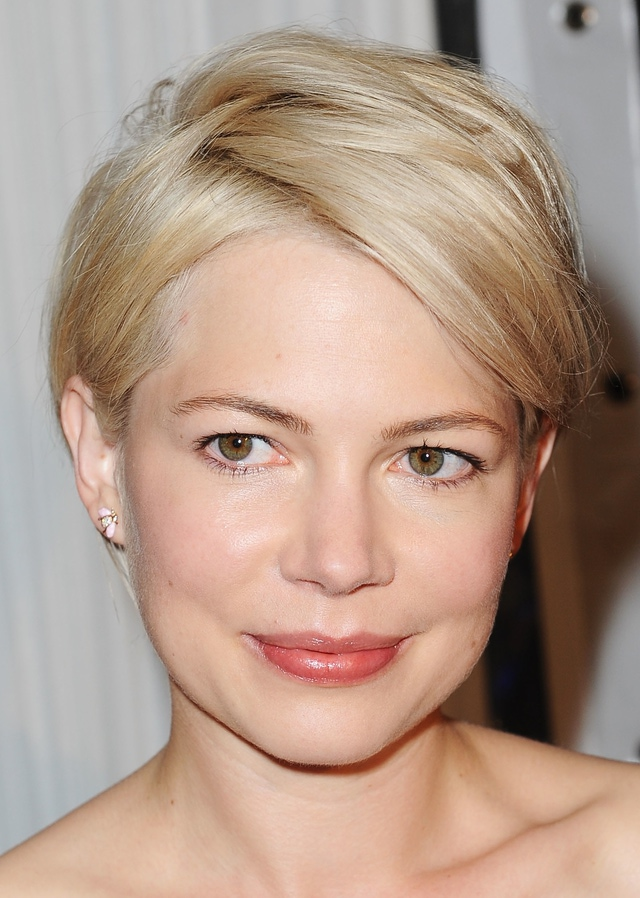 C409f2b004482f848b9d michelle williams short hair 4