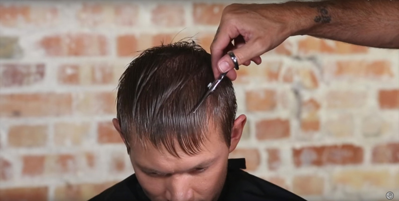 Texturizing hair cut tutorial, Sam Villa 