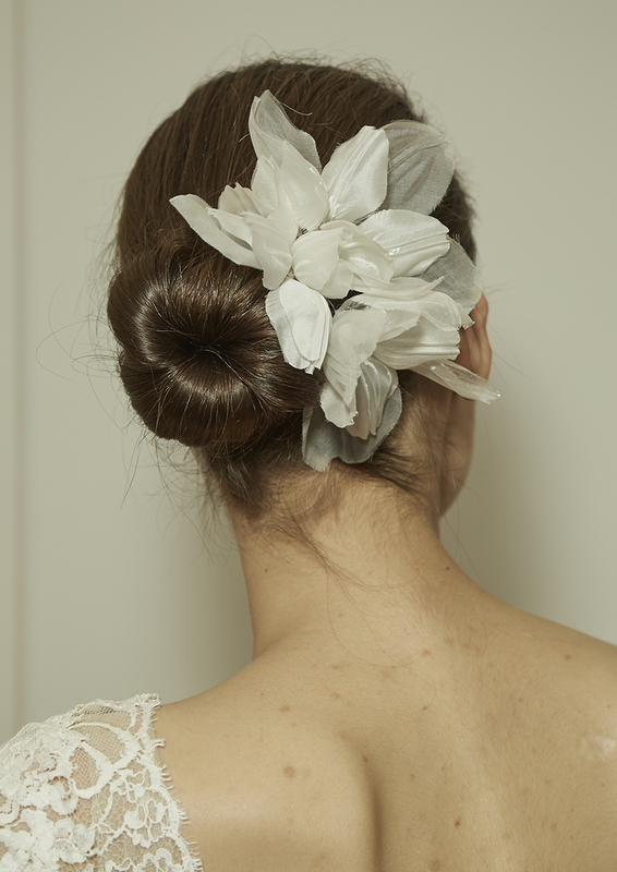 Znalezione obrazy dla zapytania wedding hair 2018 ballerina