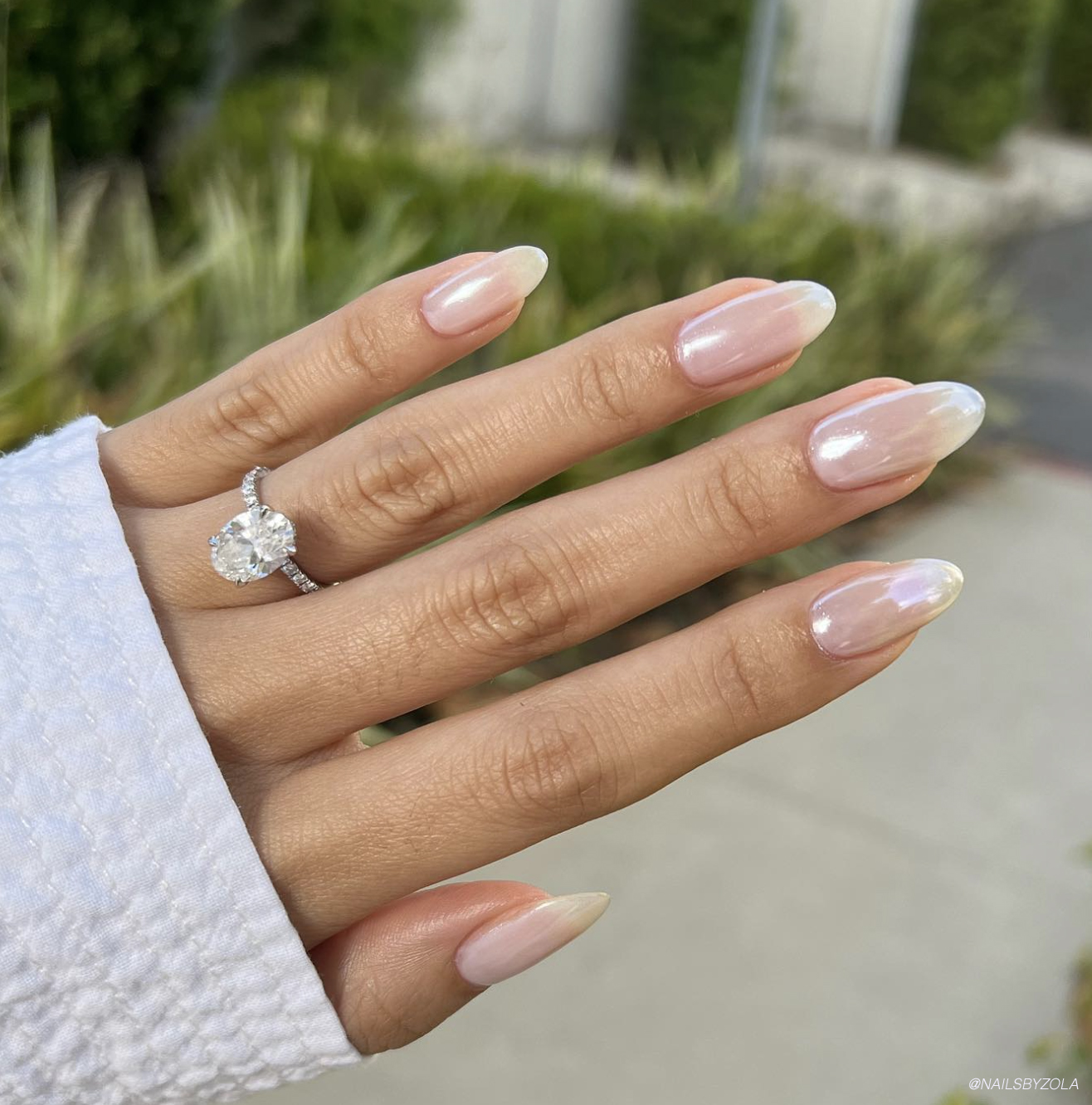 F7c2e03f3b0d3cd882b4 pearl nails