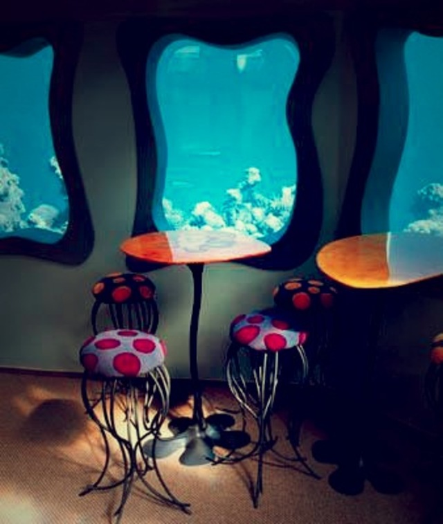 underwaterrestaurantredsea