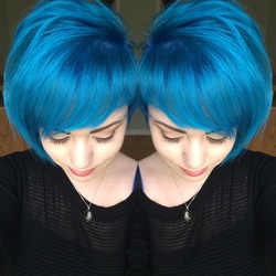 Re sized 0d5149bdf3dbcd05e28f blue hair 2015 mirror