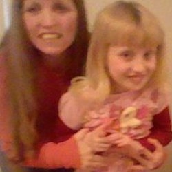 Re sized 202c3227a800e6bacde7 me and meg