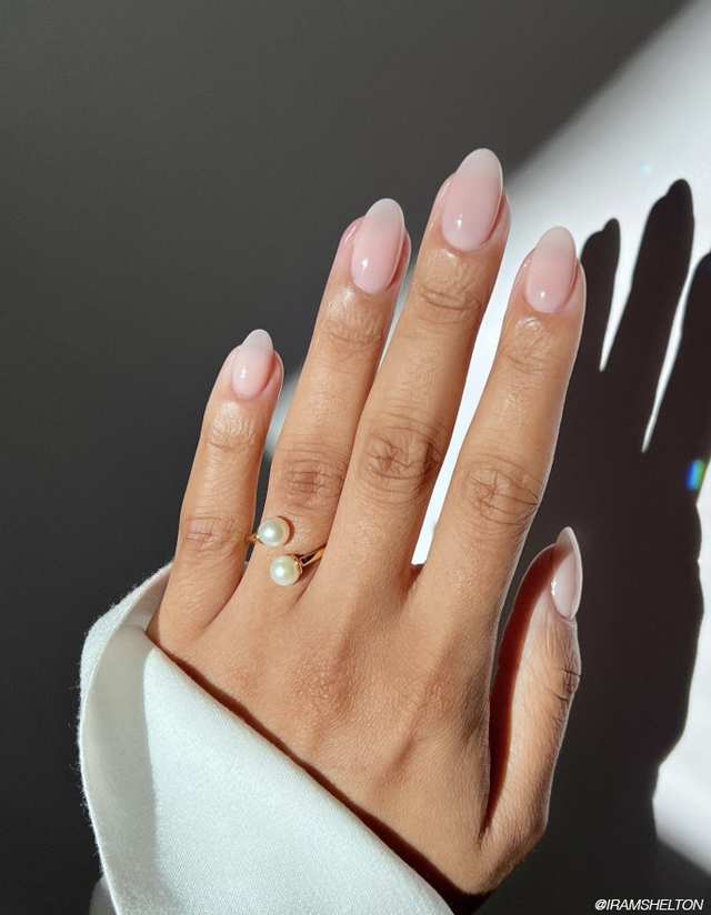 Re sized 6f5c4d4e06b918981113 hidden french mani