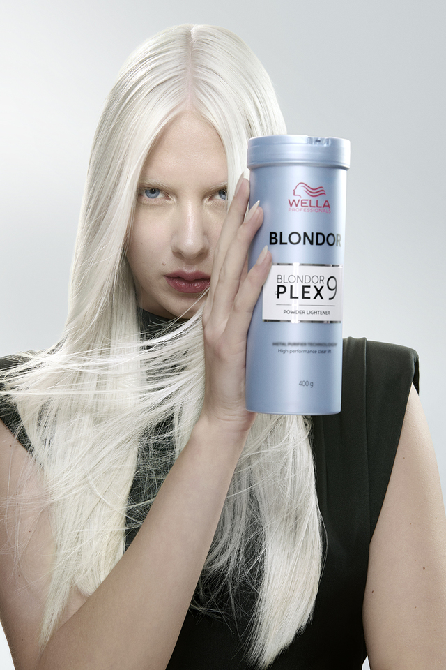 Re sized 7eb6e5f26079fb3a4e87 wp fy26h2 blondor restage nele with pack rgb copy