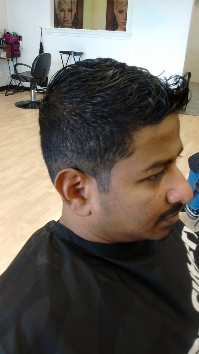 Men can look fashionable