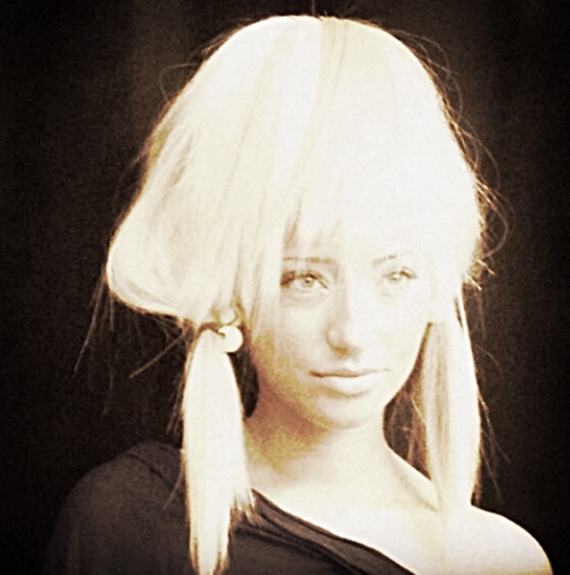 Model:Tal
Hair/Skin: Mary Cassola