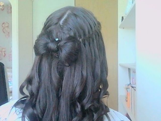 Waterfall braid with bow