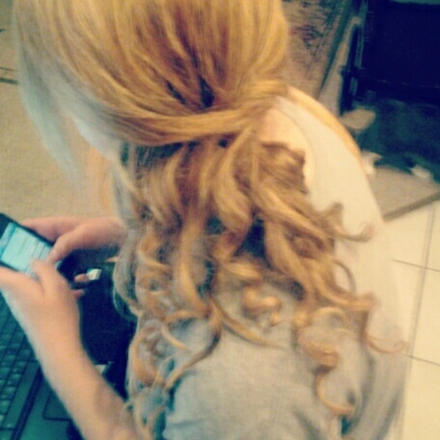prom side curls