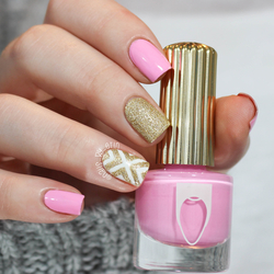 Re sized aa4919b7416e0a625e5e pink and gold nails pic3