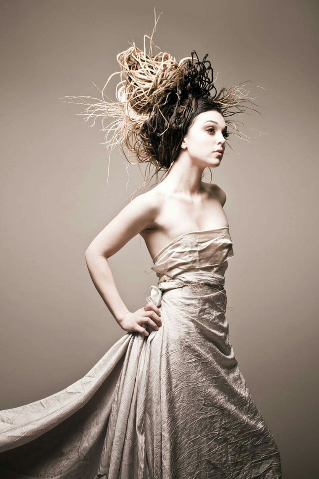 Hair by Zoe Cohen
Photo by Babak
