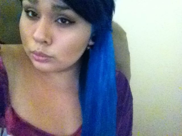 blue/aqua hair