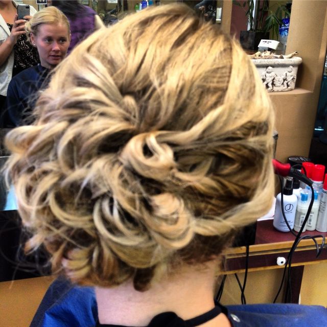 bridesmaid wedding hair
