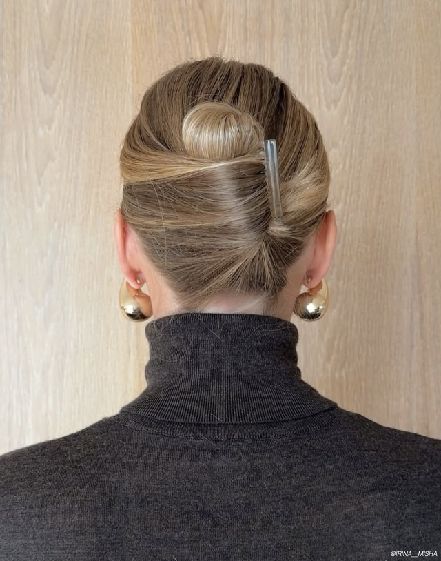 Re sized cbb271fae425b8afccc2 french twist