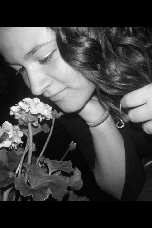 curls with flowers