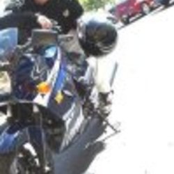 Re sized fb1016678916 1366047098 ava