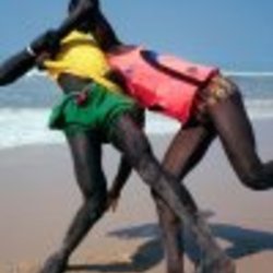 Re sized fb1066952403 1376428271 ava