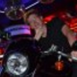 Re sized fb1068763300 1358519460 ava