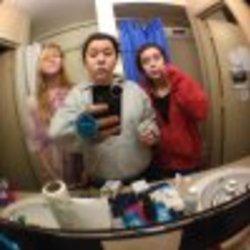 Re sized fb1198017765 1359305710 ava