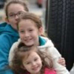 Re sized fb1411548100 1362053792 ava