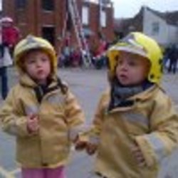 Re sized fb1462855299 1362679706 ava