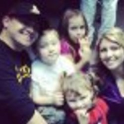 Re sized fb1609268543 1366235501 ava