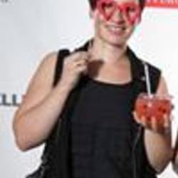 Re sized fb586305255 1385320196 ava