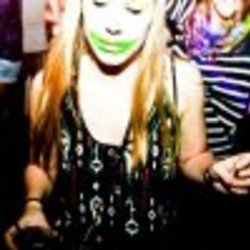 Re sized fb701320184 1373623031 ava