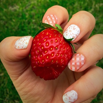 Chantals.jamberry.com