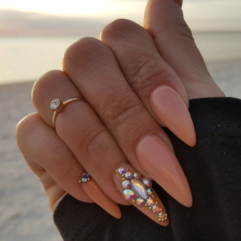 Streamlined Nails  