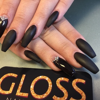 GlossNailStudio