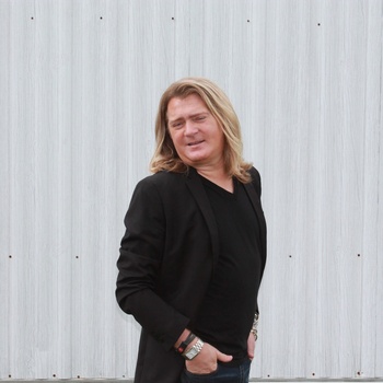 Mikeal Haycraft Beauty 