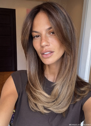 Widget 300 bd7b52797aae39d85140 straighthair